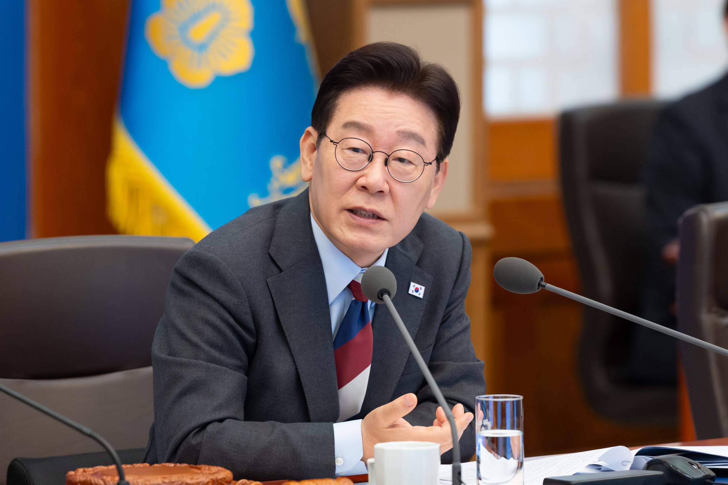 Photo: Republic of Korea (CC BY-SA 4.0) via Wikimedia Commons
