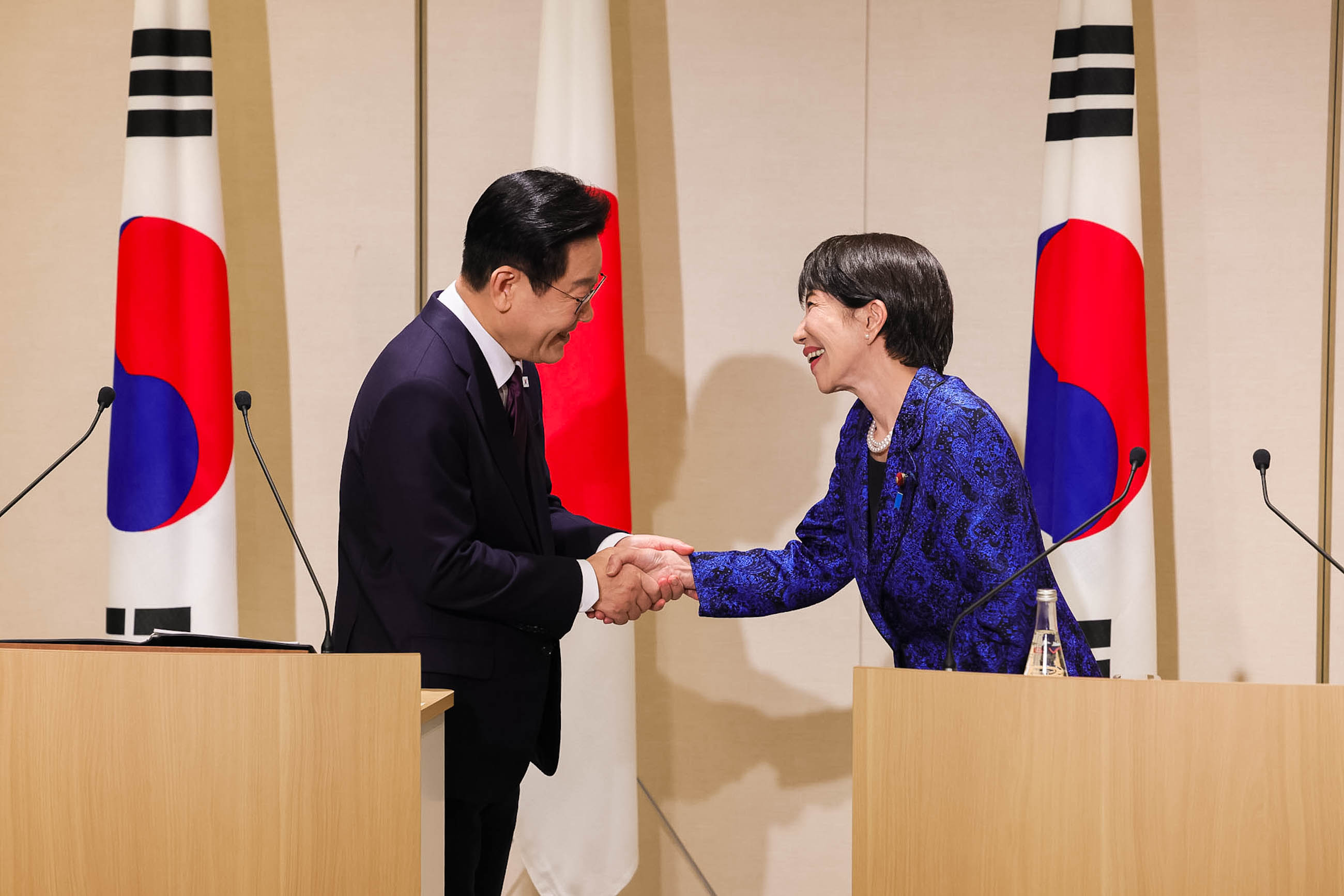Seoul and Tokyo resume working-level talks on trade and travel