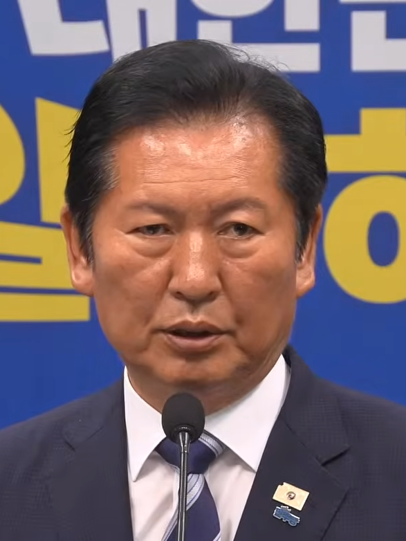 Democratic Party Leader Jung Chung-rae Resigns, Signaling Reelection Bid