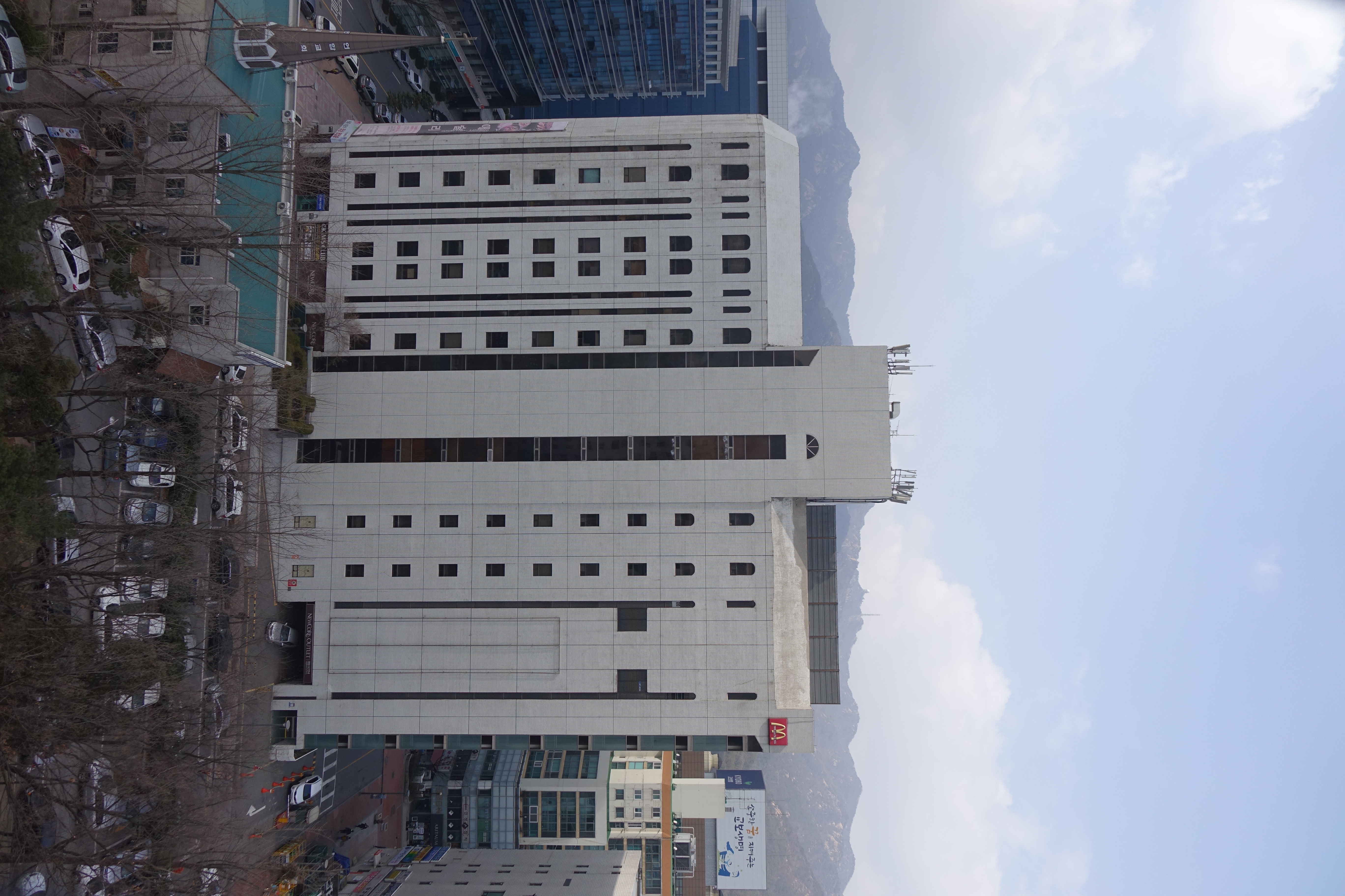 Photo: 최광모 (CC BY-SA 4.0) via Wikimedia Commons