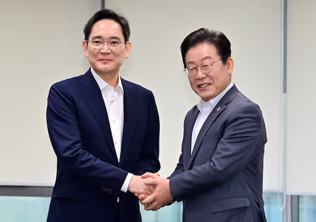 President Lee Jae-myung Discusses Honam Semiconductor Investment with Samsung, SK Chiefs Ahead of Major Announcement