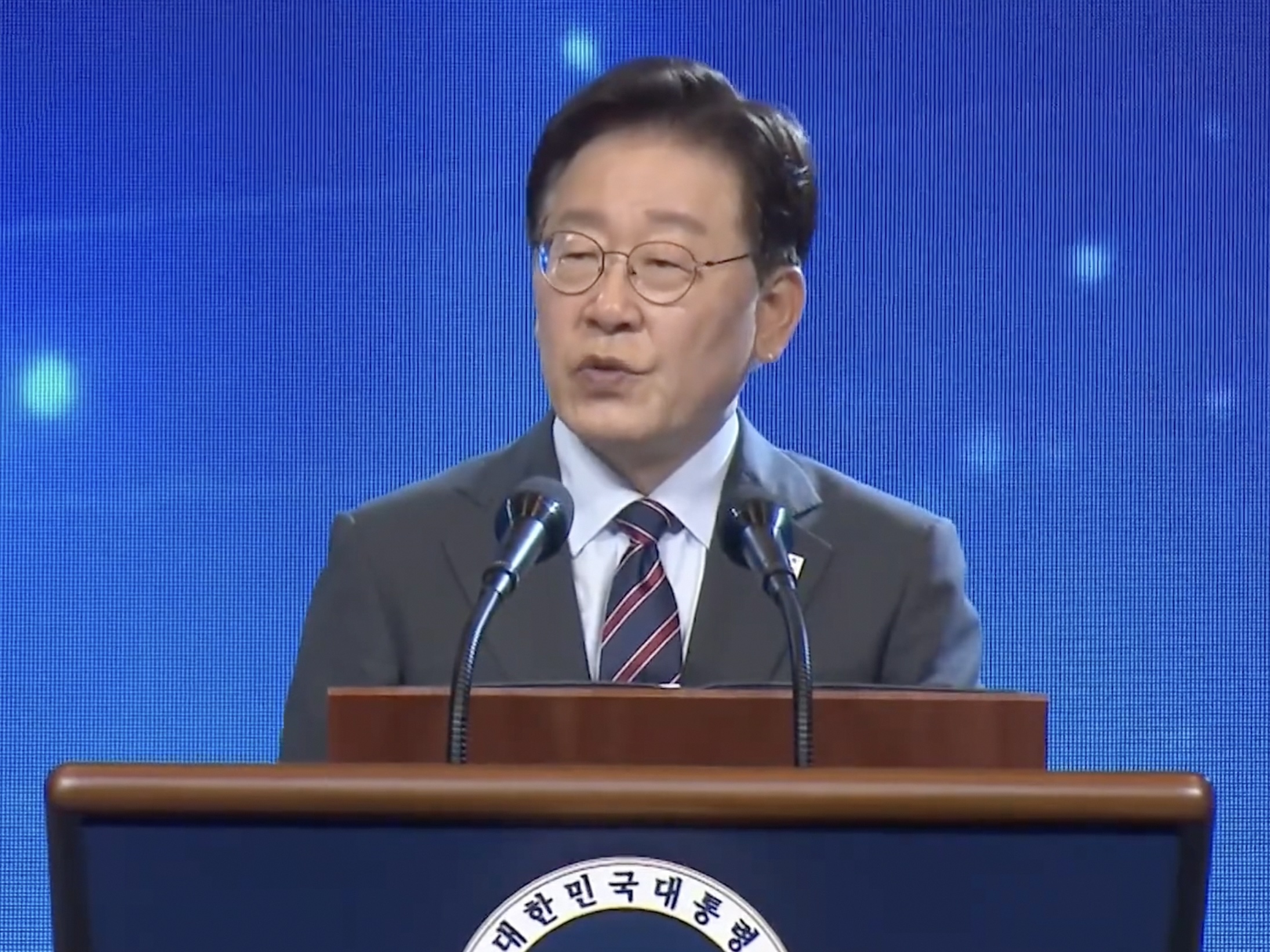 Lee Jae-myung Vows to Keep Knocking on North Korea's Door Until It Opens